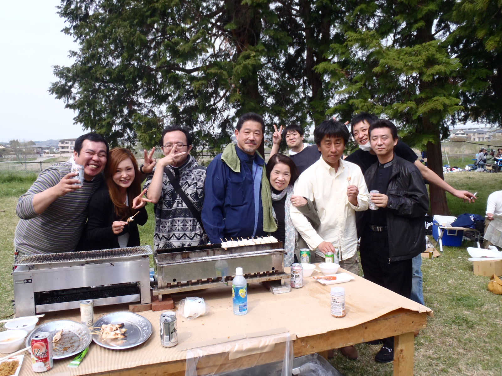 総合人材サービスエレメンツ2013年お花見in多賀公園の写真です